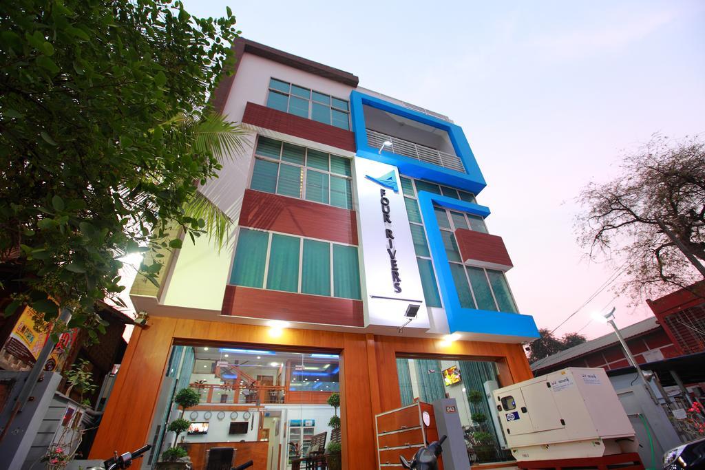 Four Rivers B&B Mandalay Dış mekan fotoğraf