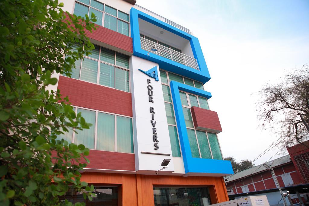 Four Rivers B&B Mandalay Dış mekan fotoğraf